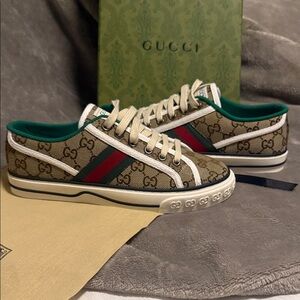 Gucci Men's Brown Sneakers with Red and Green Stripes